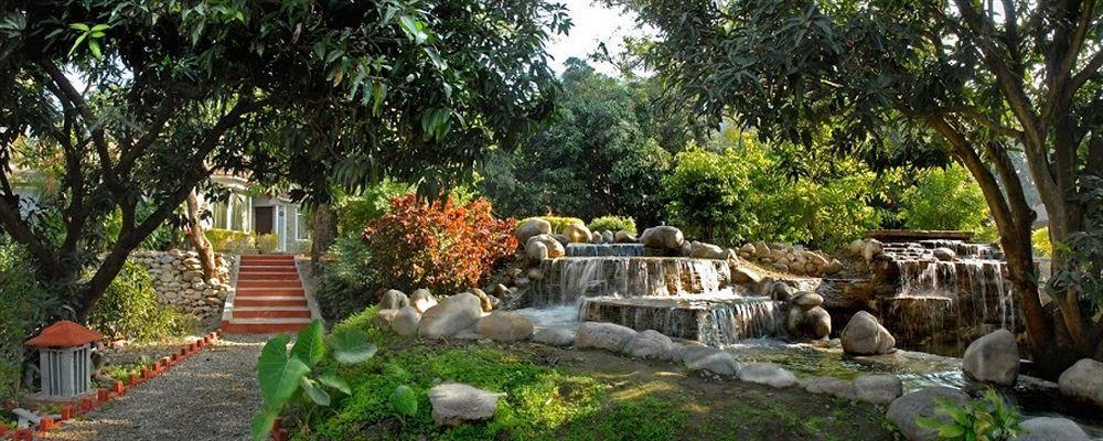 Taj Corbett Resort And Spa Uttarakhand Рамнаґар Екстер'єр фото